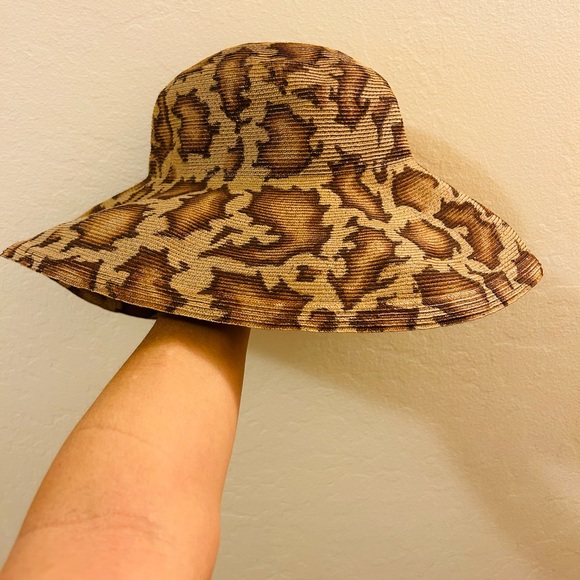 Eric Javits New York Cheetha Hat - Picture 5 of 6